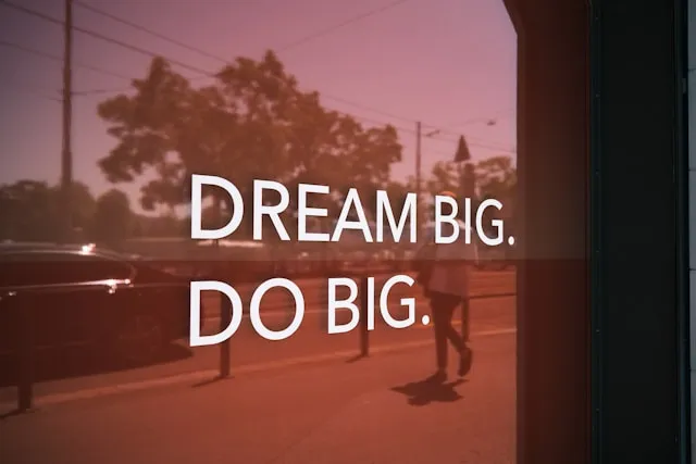 dream big do big claudio-schwarz-5c0U4CY_lwA-unsplash